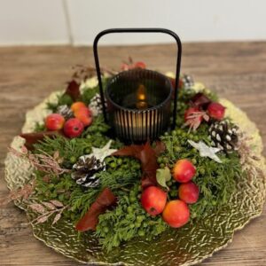 Herfstkrans op schaal met LED-kaarsje